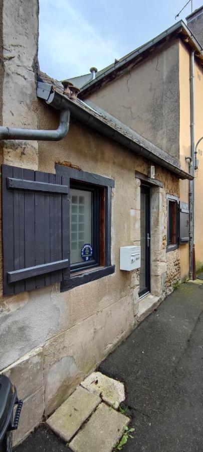 Chaleureuse Petite Maison De Bourg Beaumont-sur-Sarthe Bagian luar foto