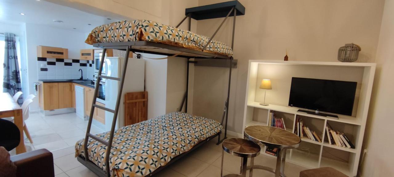 Chaleureuse Petite Maison De Bourg Beaumont-sur-Sarthe Bagian luar foto