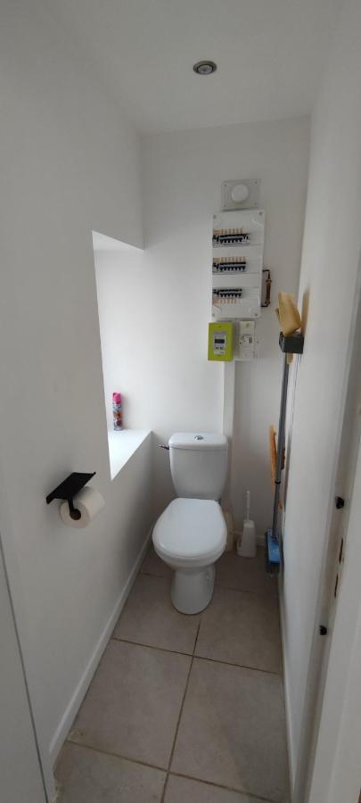 Chaleureuse Petite Maison De Bourg Beaumont-sur-Sarthe Bagian luar foto