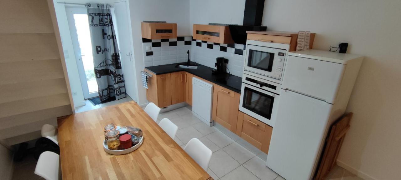 Chaleureuse Petite Maison De Bourg Beaumont-sur-Sarthe Bagian luar foto