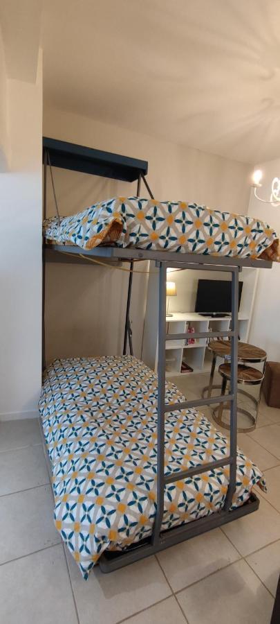 Chaleureuse Petite Maison De Bourg Beaumont-sur-Sarthe Bagian luar foto
