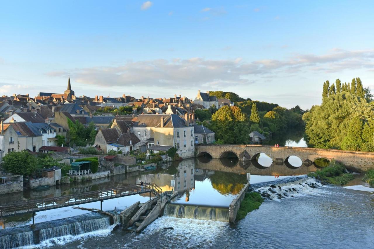 Chaleureuse Petite Maison De Bourg Beaumont-sur-Sarthe Bagian luar foto