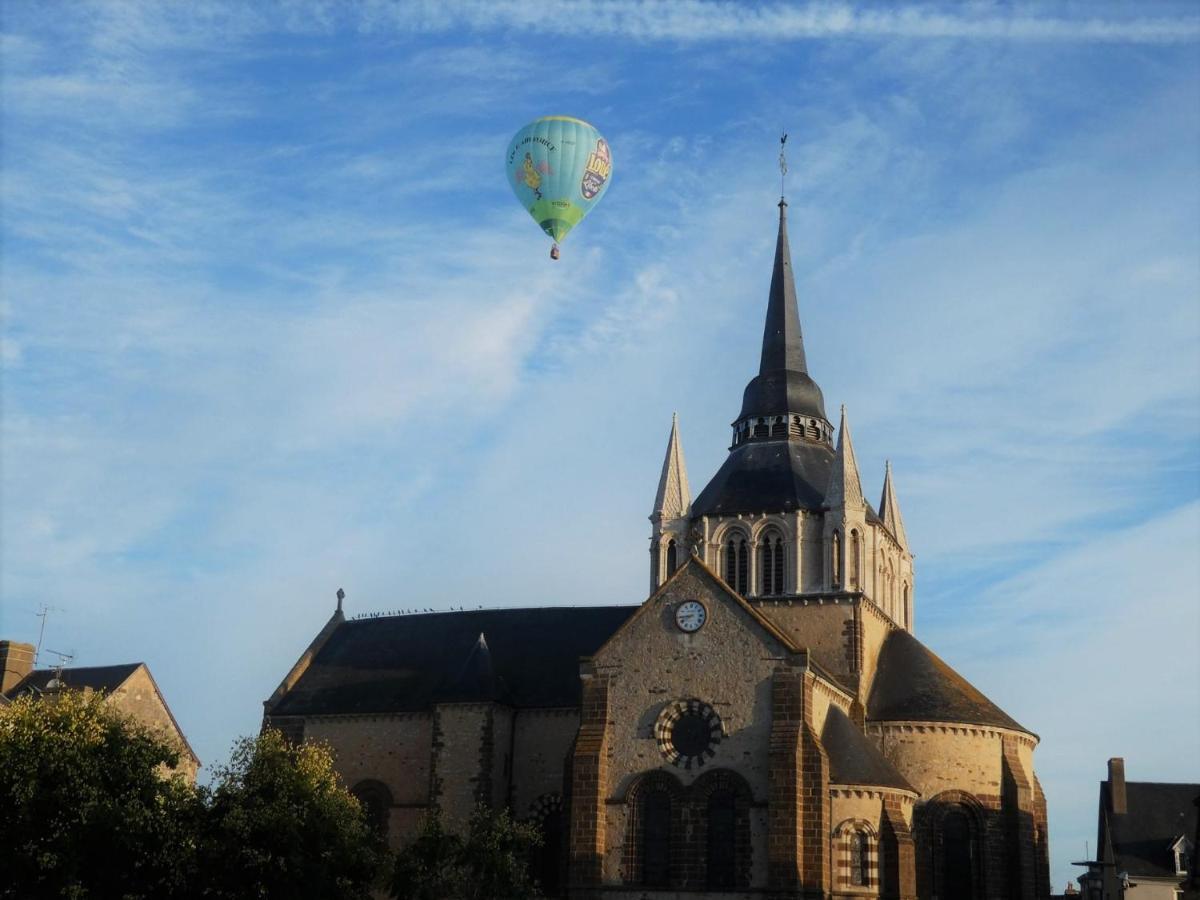 Chaleureuse Petite Maison De Bourg Beaumont-sur-Sarthe Bagian luar foto
